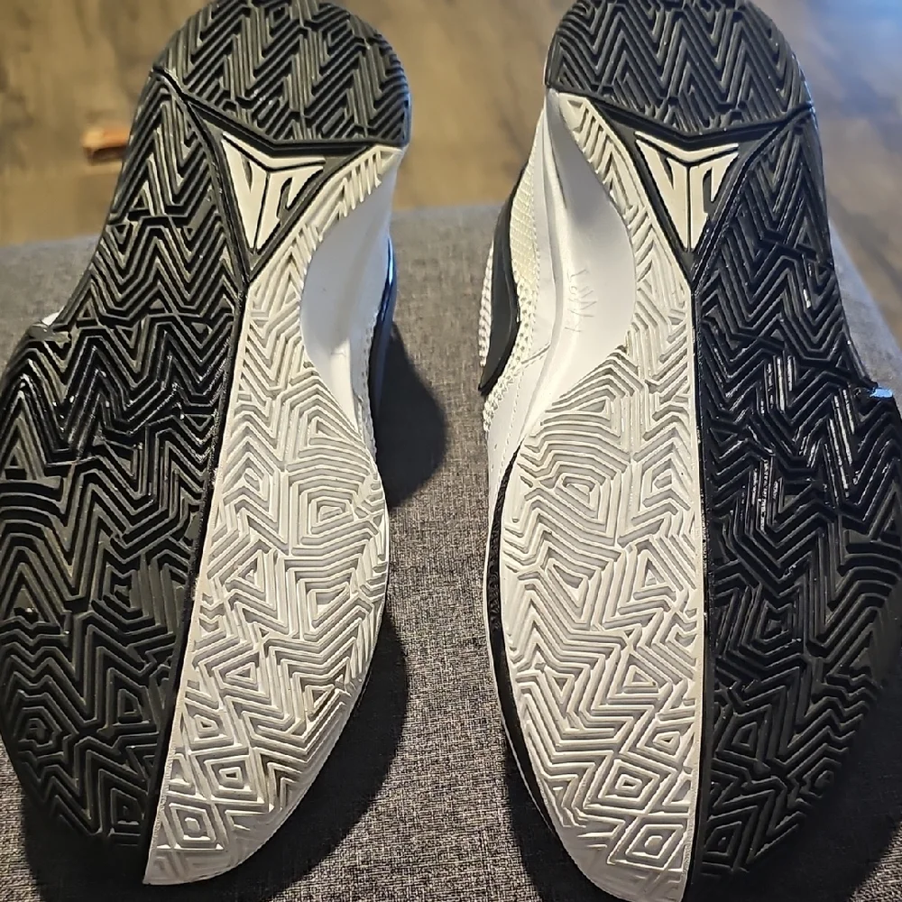 Nike sleek sneakers